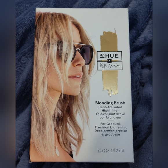 DP HUE Other - NWT!! DP HUE Heat Activated Blonding Brush